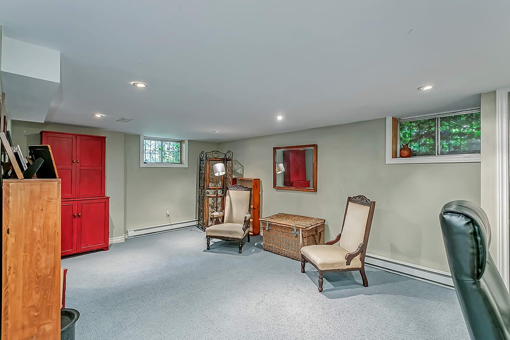 48 Highland Road