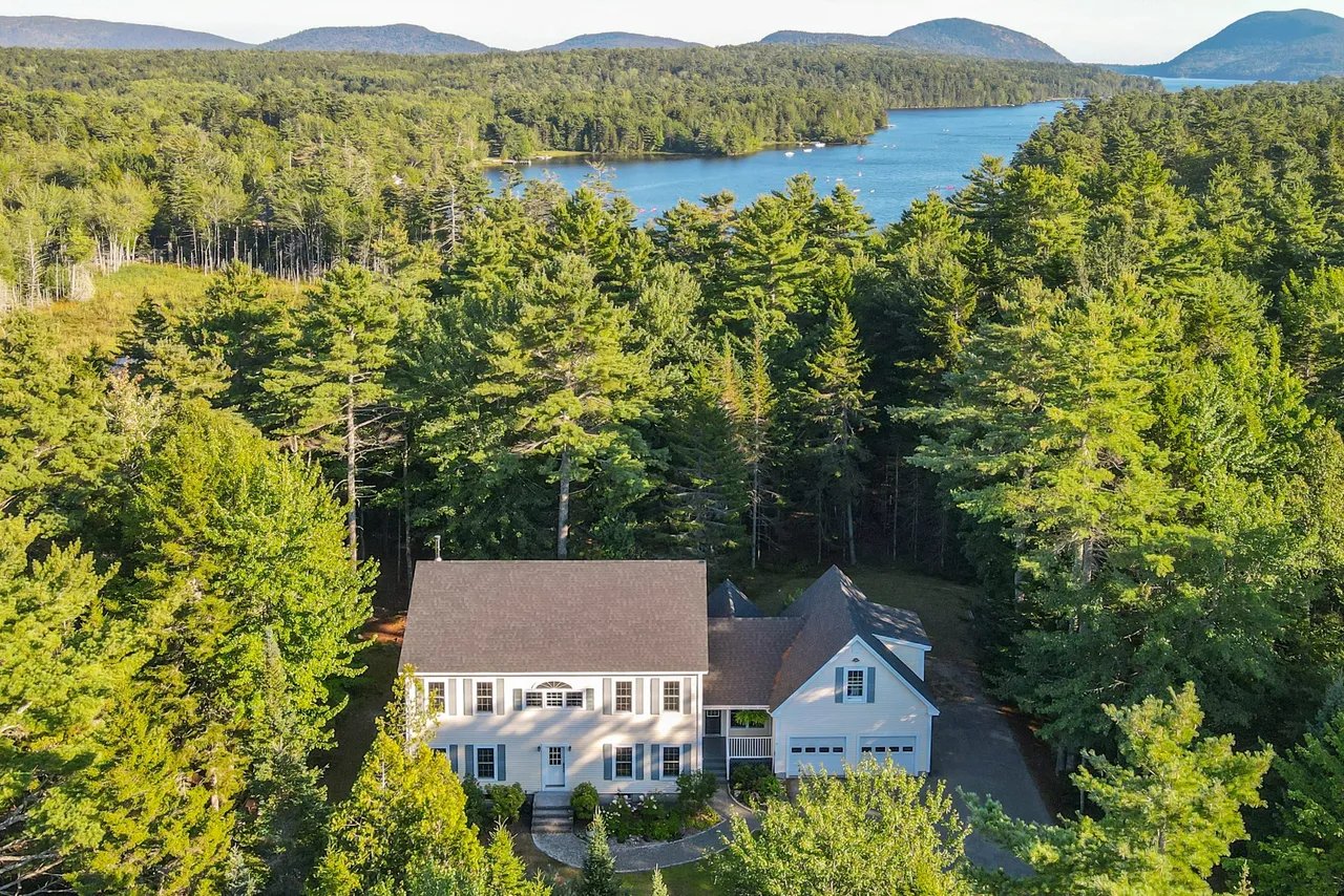 New Listing! 11 Cedar Lane, Mount Desert, Maine – $1,050,000