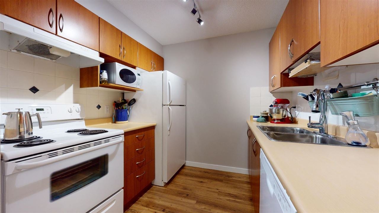 207-38003 Second Ave