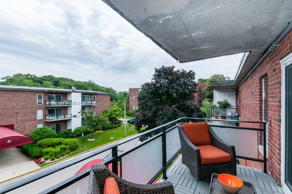 55 Broadlawn Park, Apt 16B