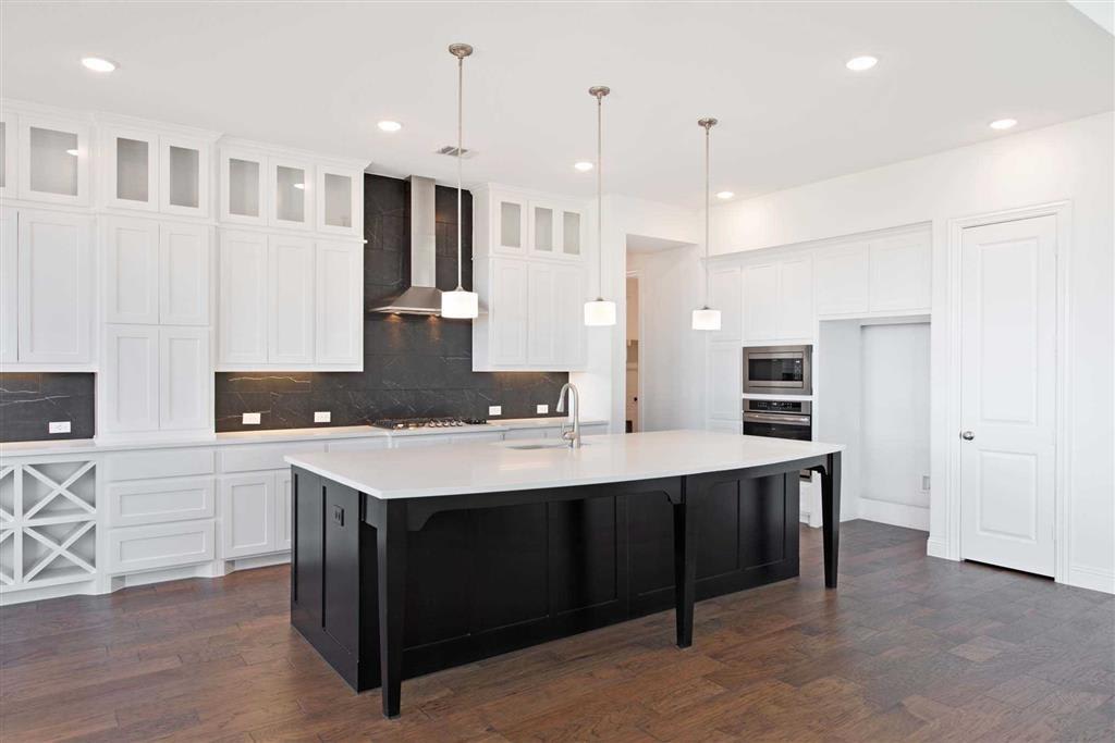 2835 Maple Oak Lane