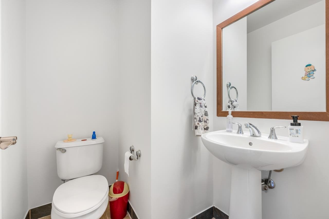23-5988 Lancing Rd