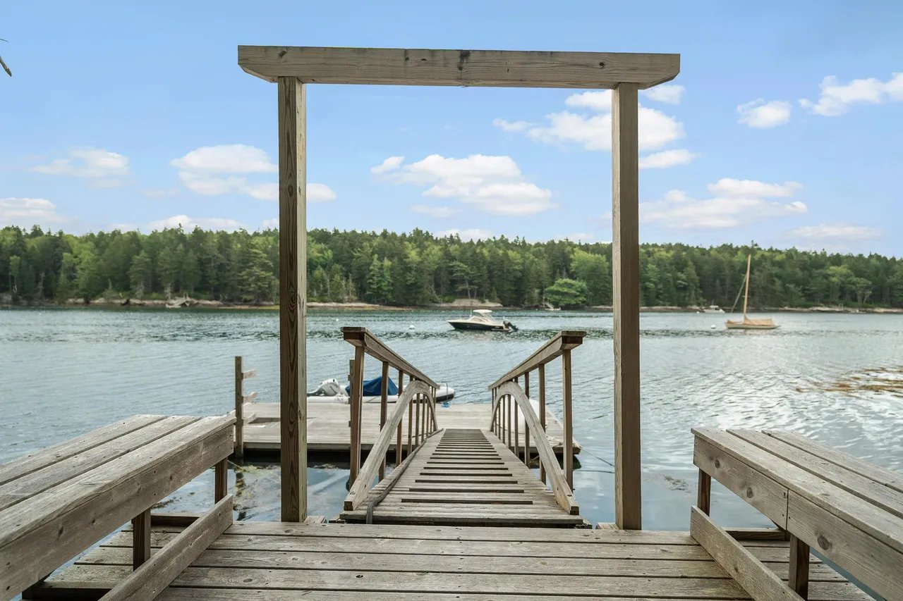 Oceanfront Homes with Docks Ready for Boating Season