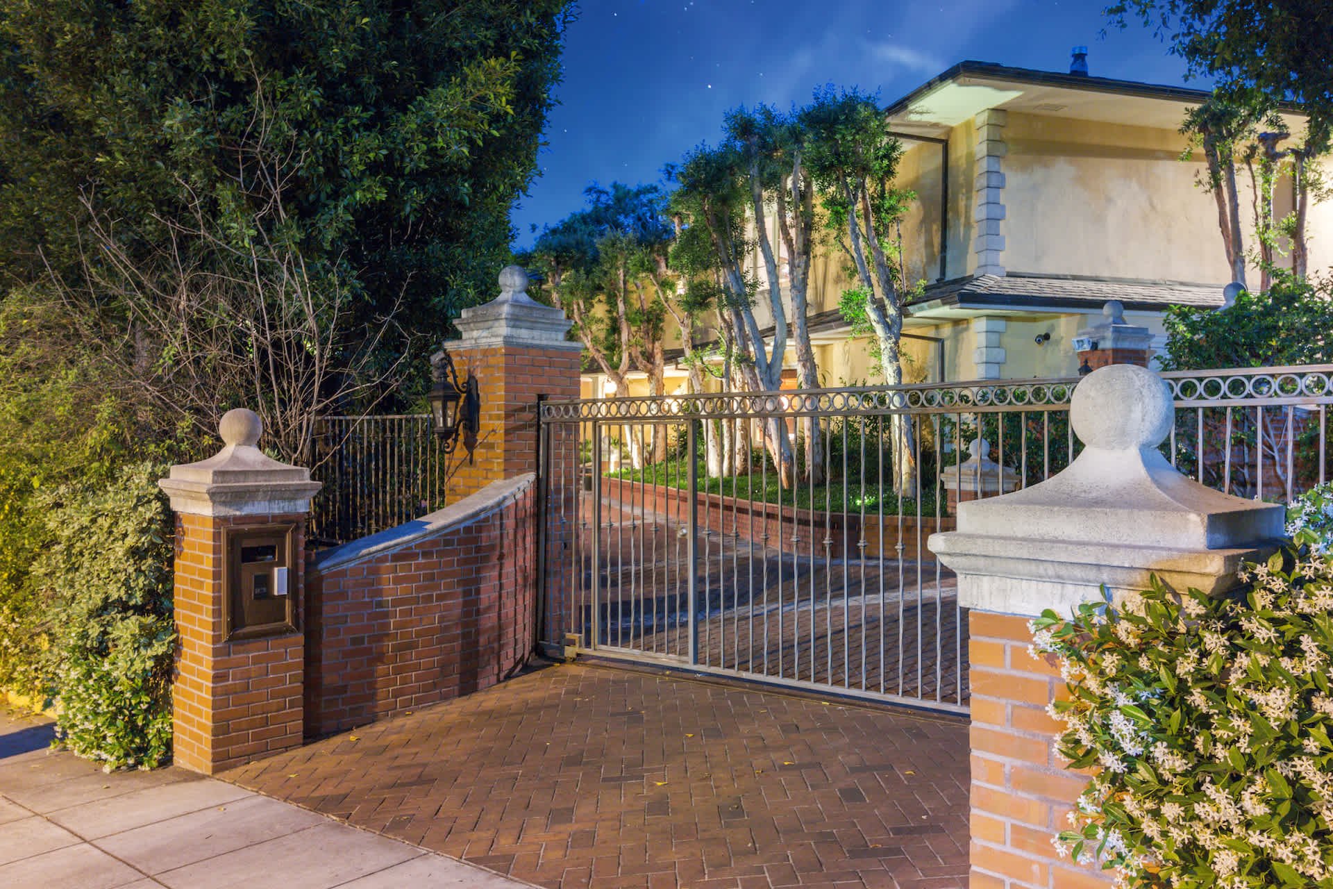 Stunning Beverly Hills Traditional Home