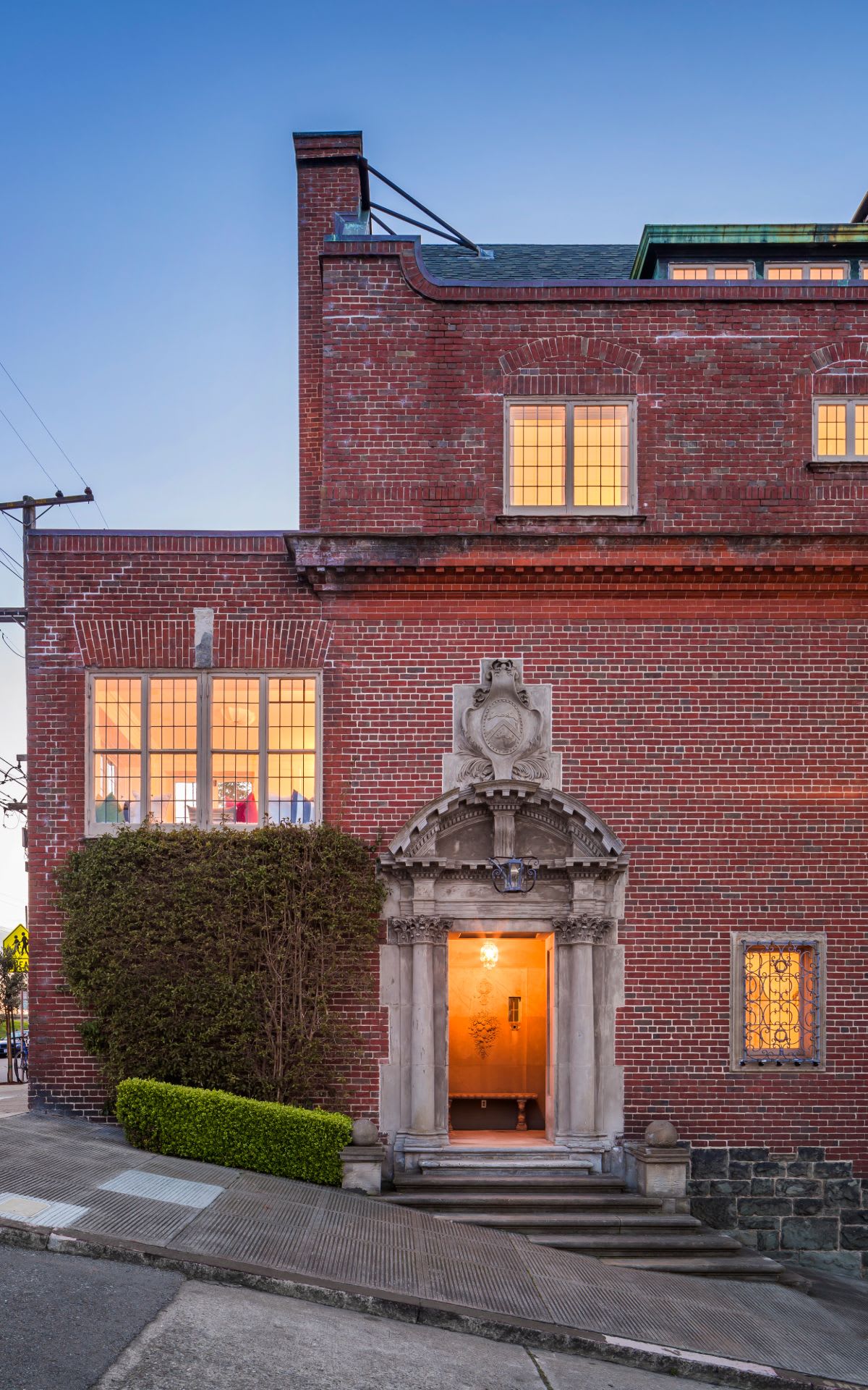Legendary Pacific Heights Residence