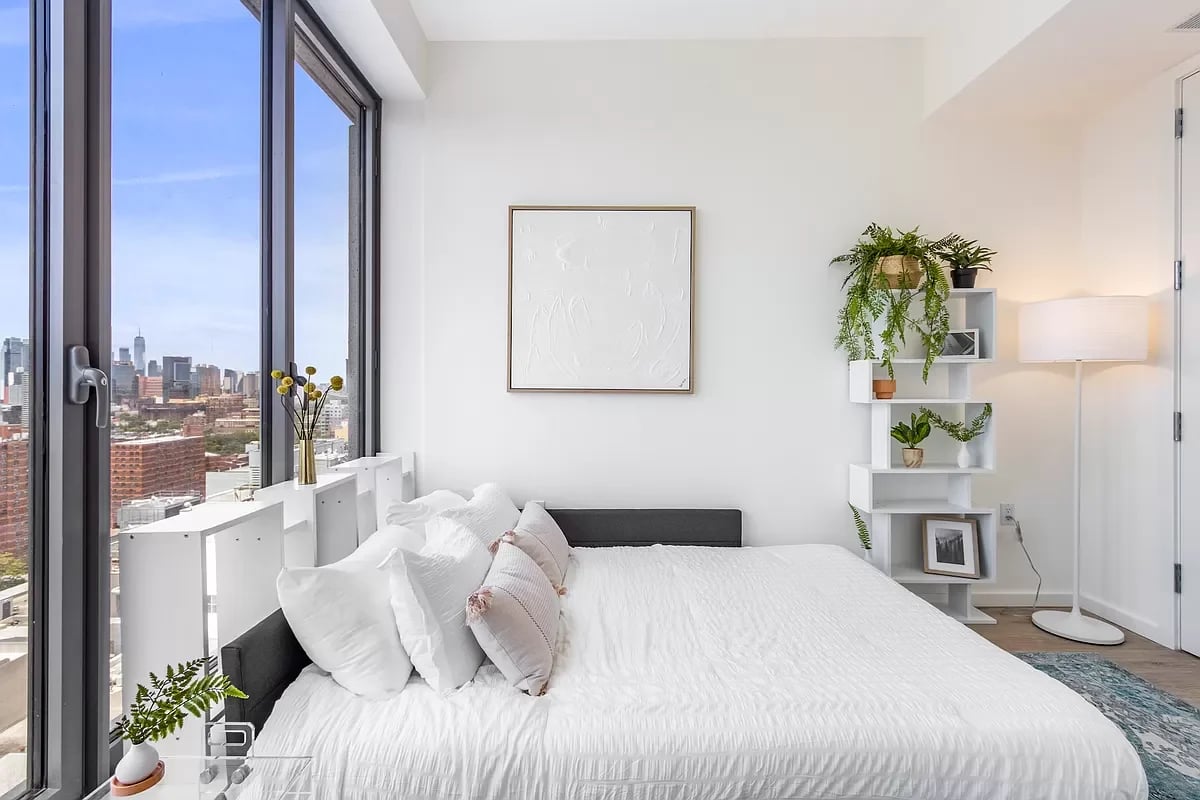 545 Vanderbilt Ave Unit: 9E