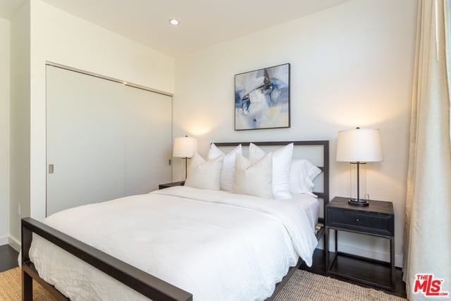 125 Pacific St #3