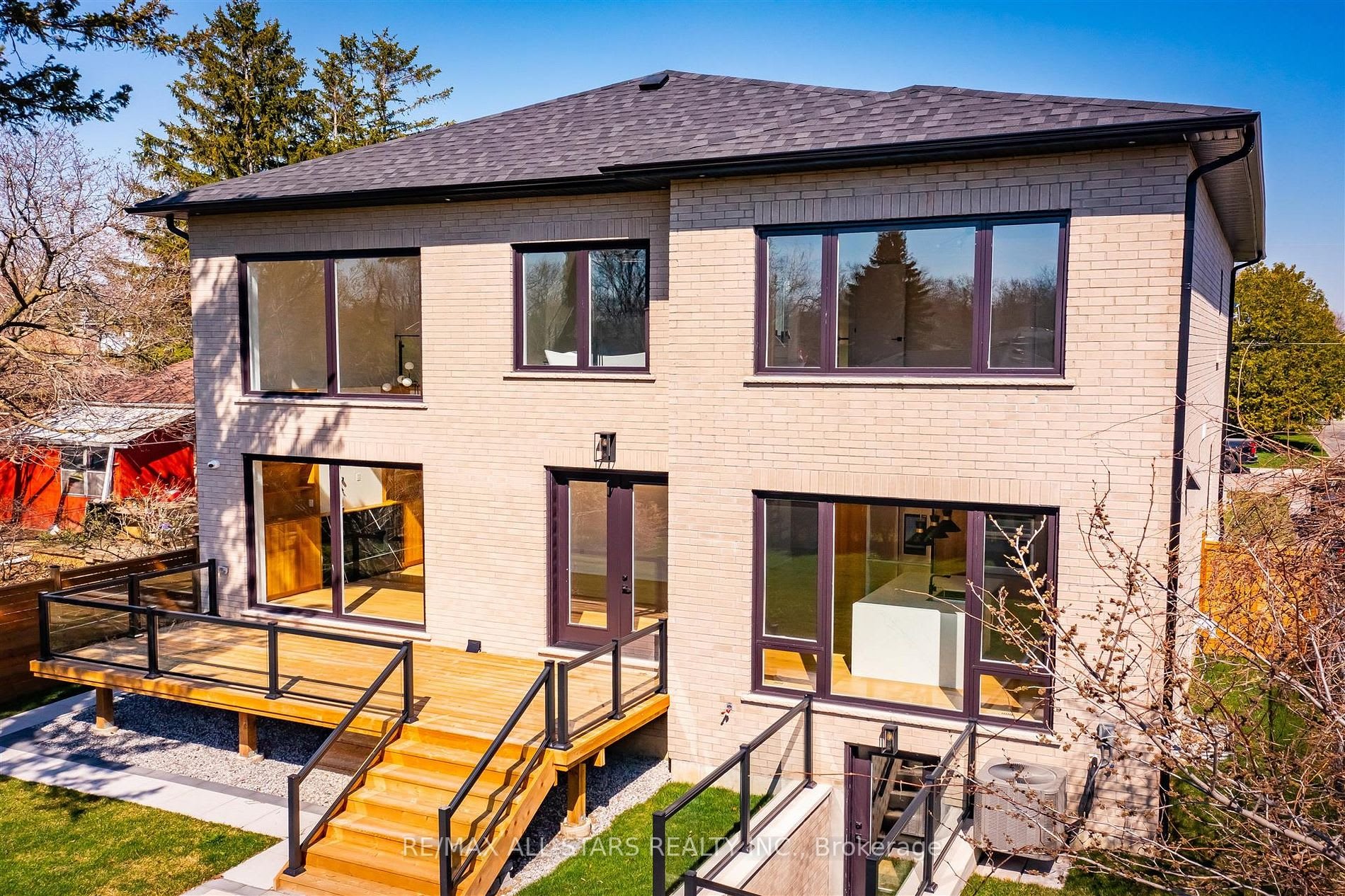 93 Cree Ave