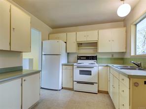1115 Rolmar Cres