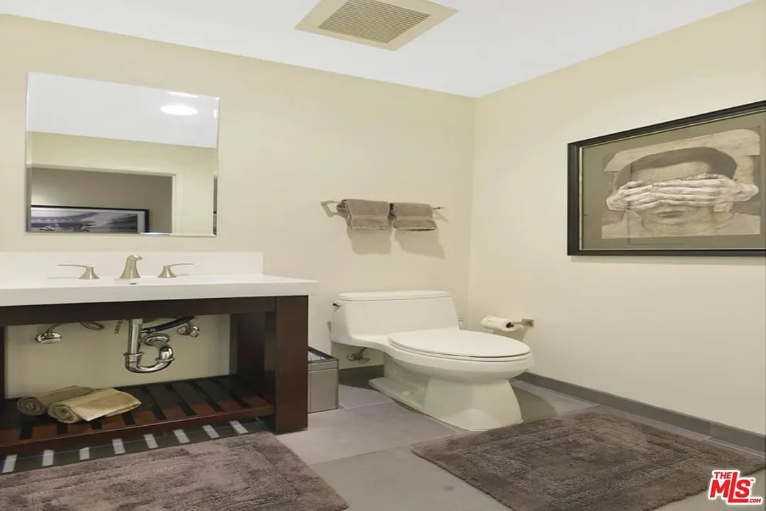 11636 Montana Ave APT 101