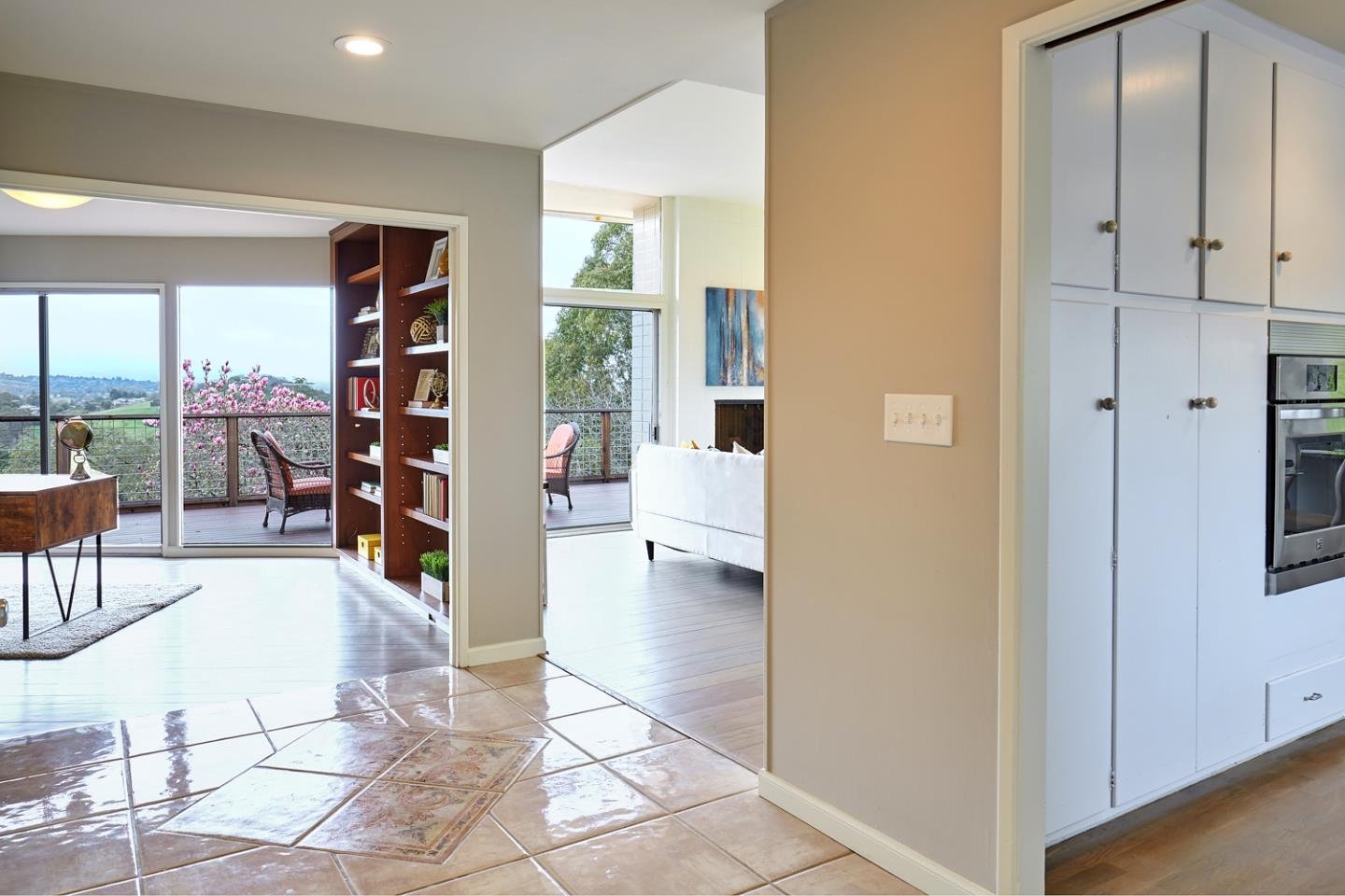 12698 La Cresta Drive