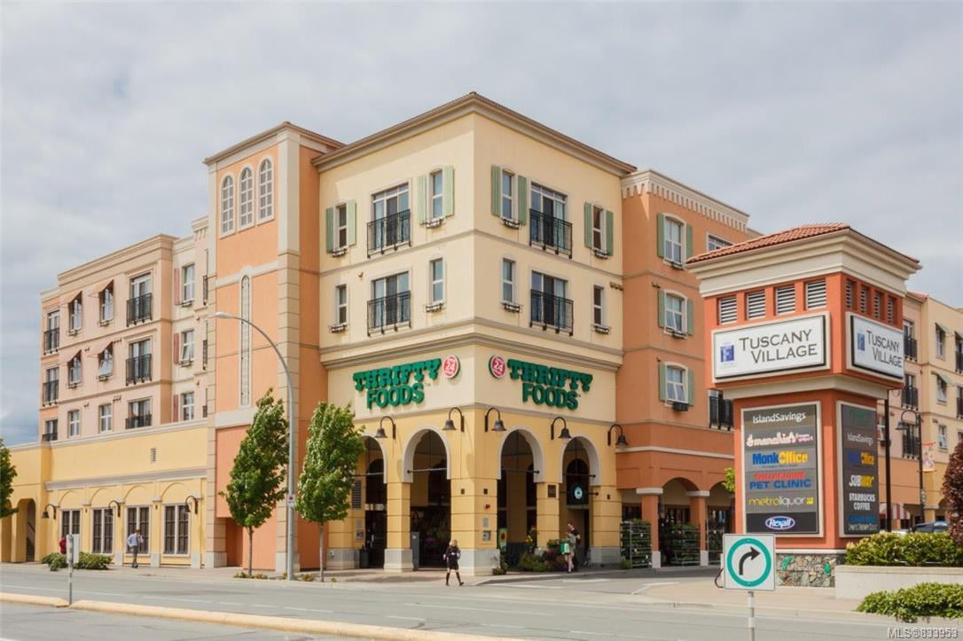 321-1870 McKenzie Ave, Saanich