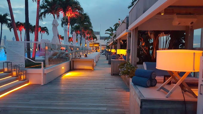 9 Happy Hour Spots in Aventura, Miami and Beyond