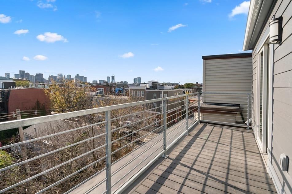 74 Everett St #4