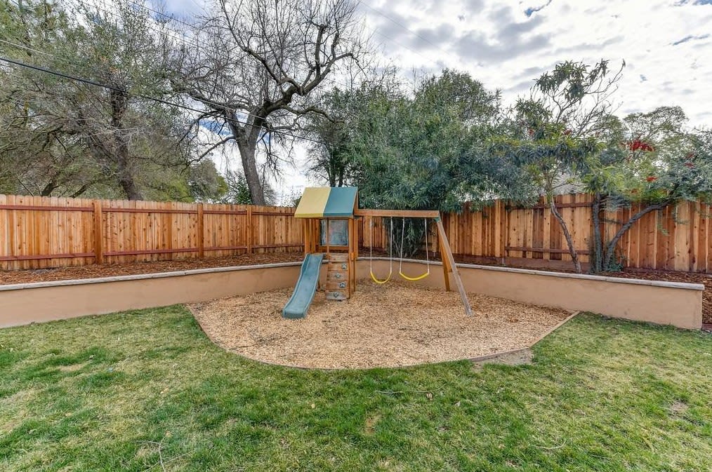 4840 Crestview Drive
