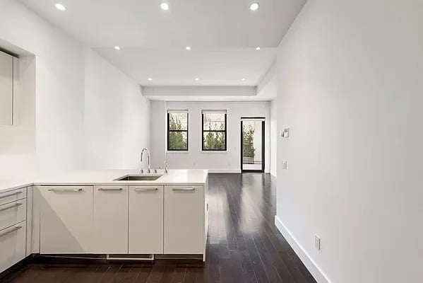 25 Broad St PH2C