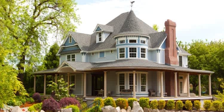 This Old House: The Pros and Cons of Buying an Older Home