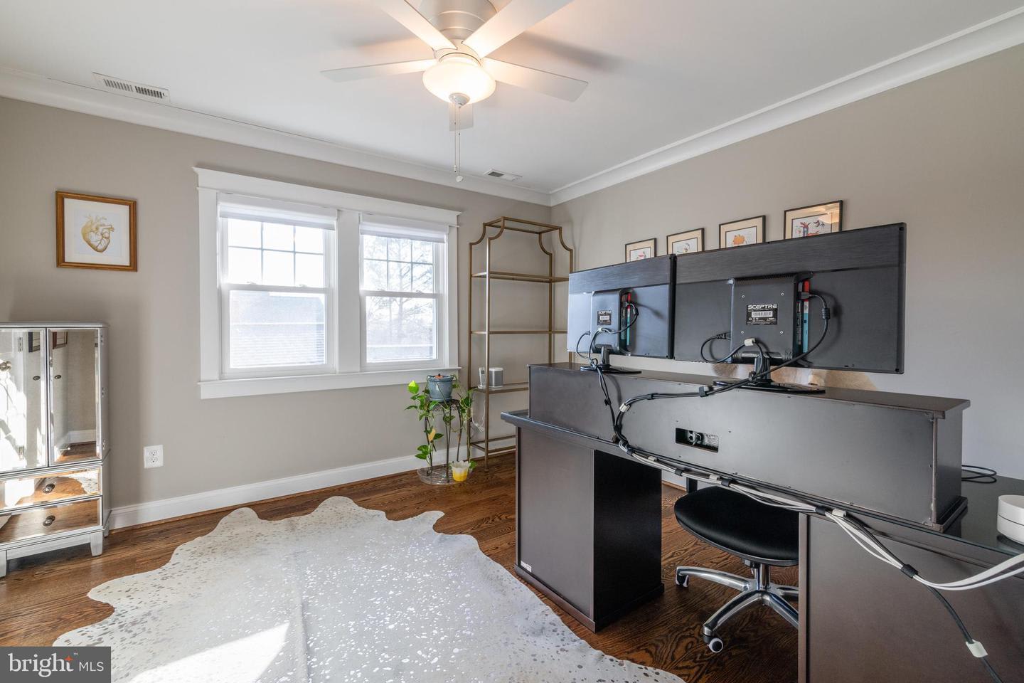 14 Caton St W