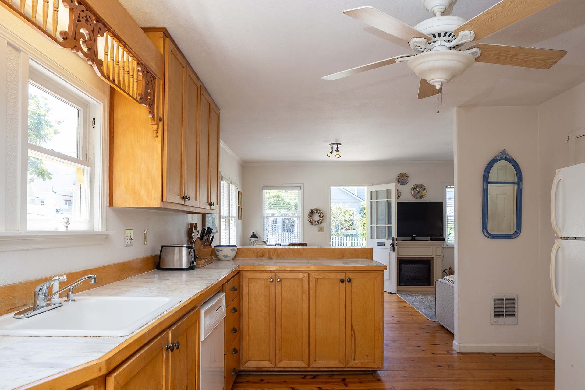 Charming Pacific Grove Cottage - 125 16th Street