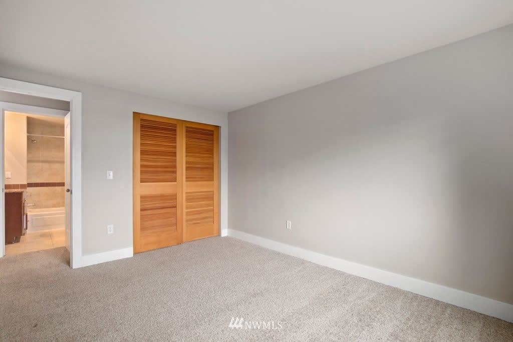 4831 Fauntleroy Way SW #304