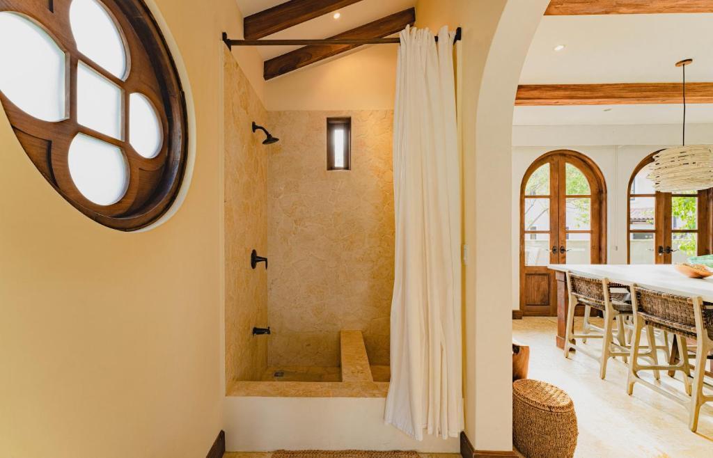 Plaza Flat with Splash Pool, Flamingo, Guanacaste
