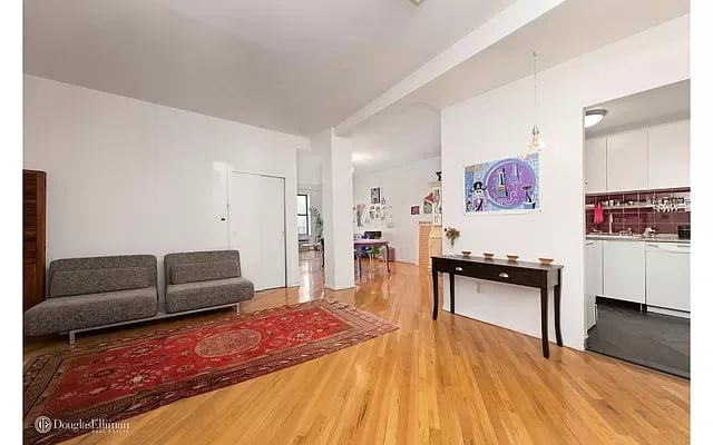 452 West 19th St Unit: 3B