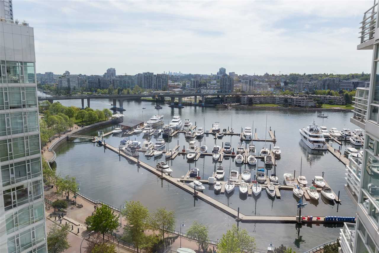 1603-1199 Marinaside Cres