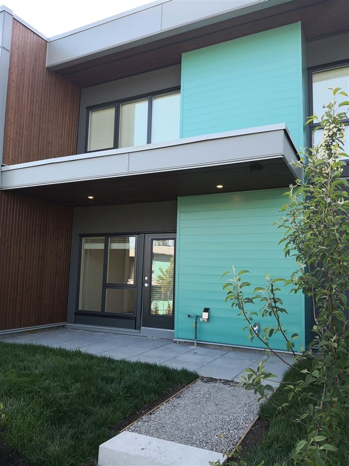 34-3596 Salal Dr