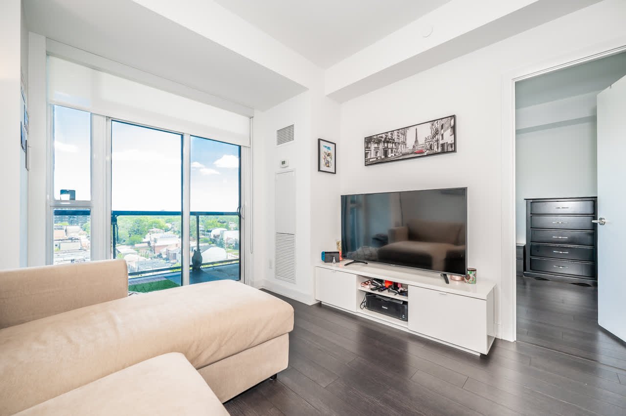 1603 Eglinton Ave W Unit: 716