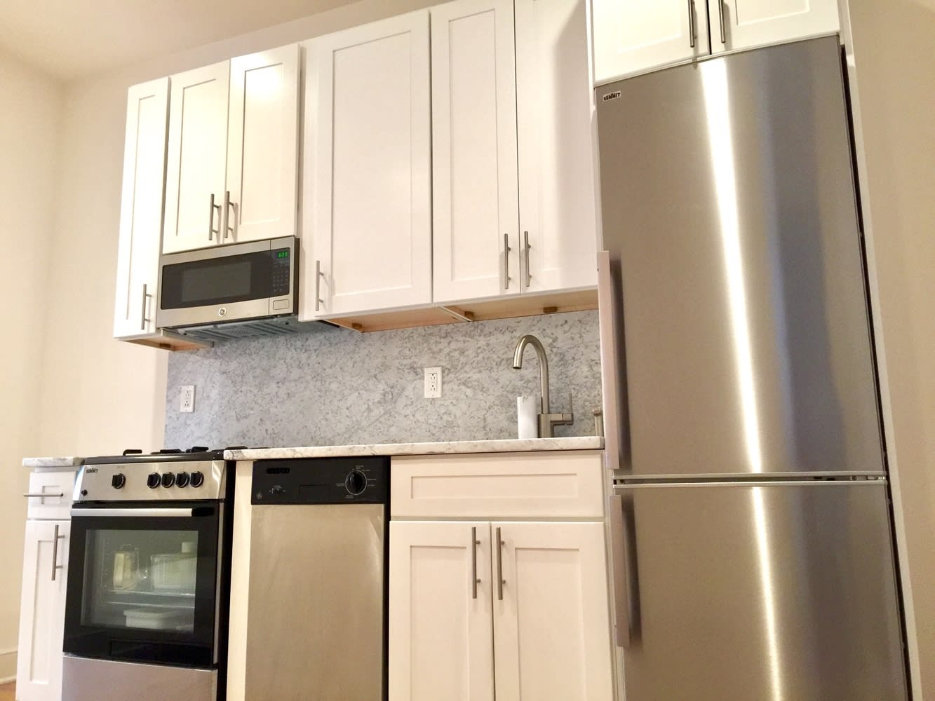 1910 3rd Ave, Unit 4FN