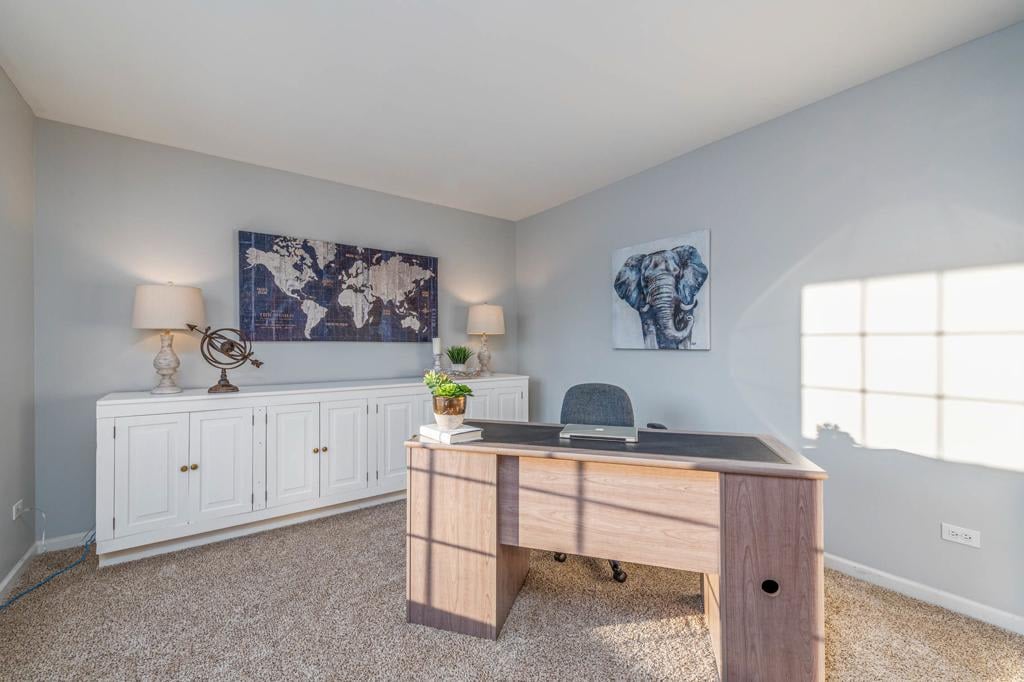 611 Woodbridge Dr 