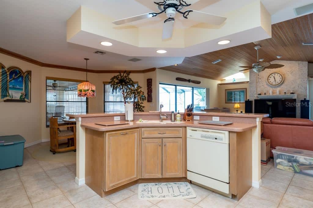 2287 Bayshore Rd