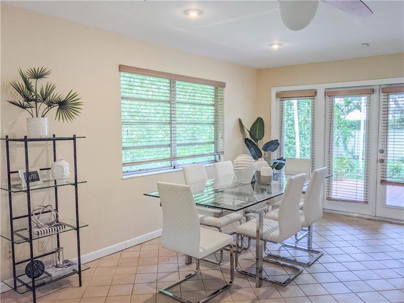1437 SW 13th Ct