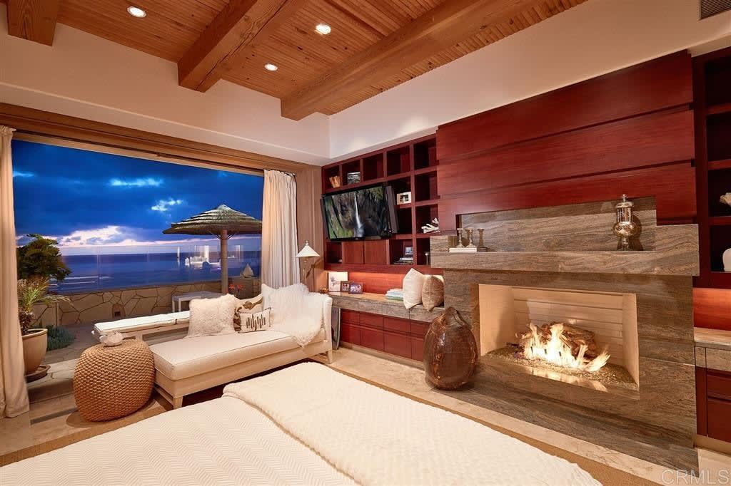 2808 Ocean Front Walk