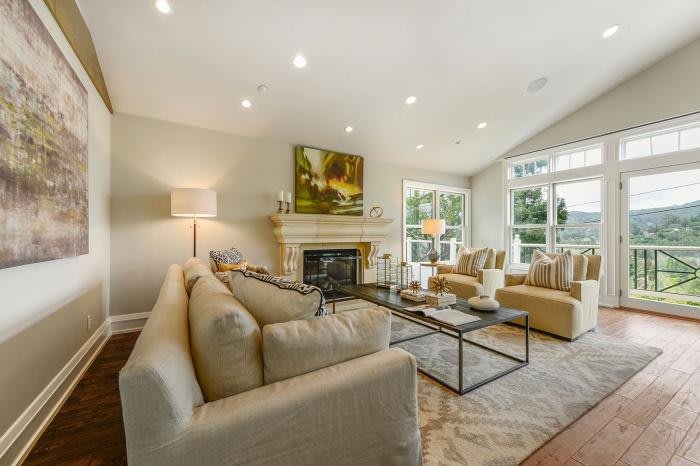 34 East Manor Drive