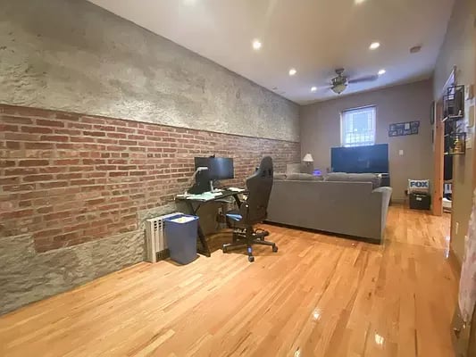 4522 7th Ave Apt: 2R 