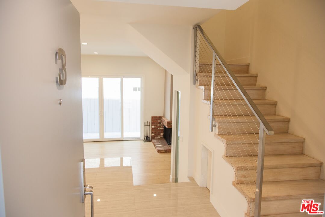 508 North Kings Road, Unit 3