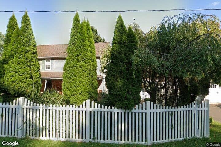 221 Sidney Rd