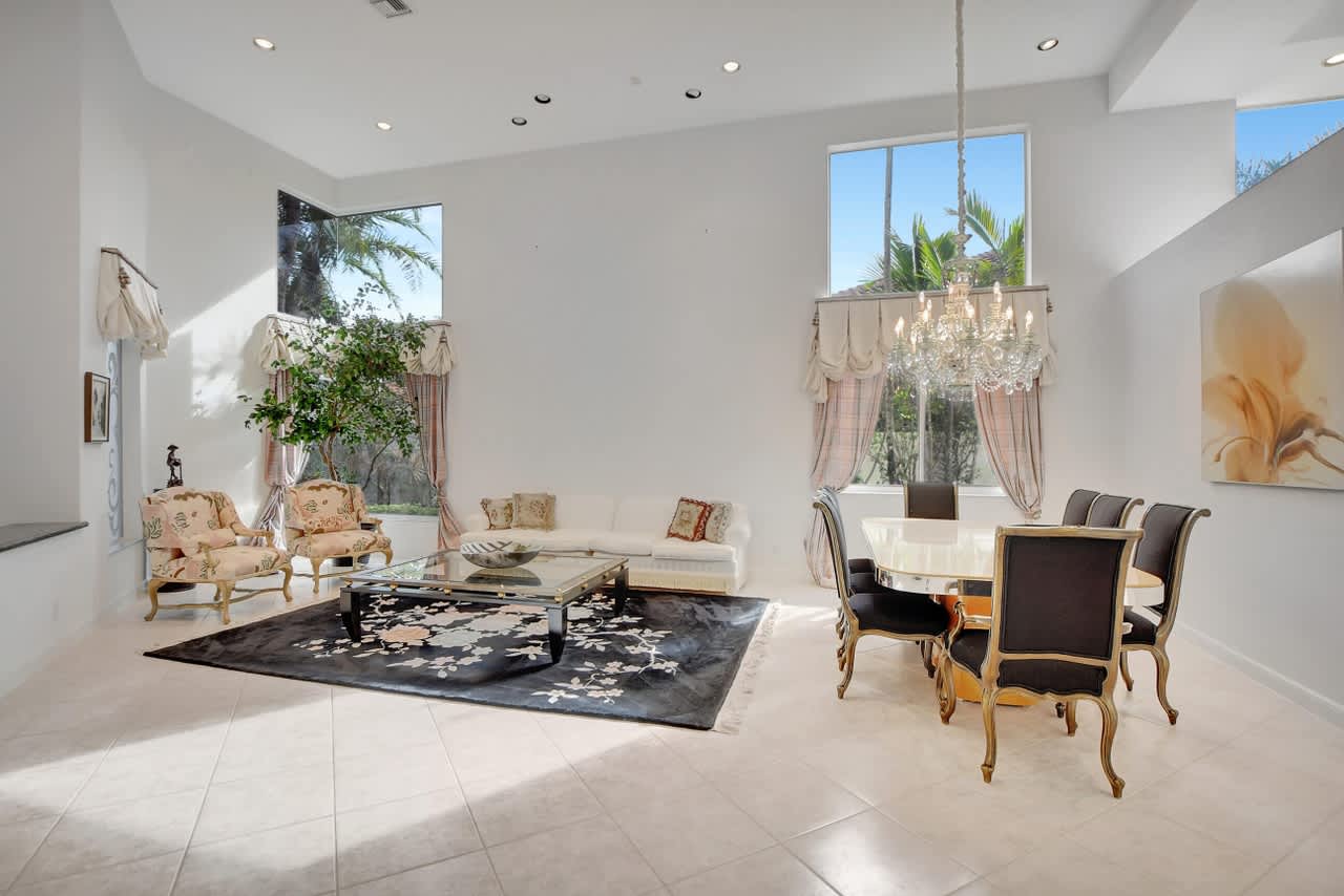 3564 NW Clubside Cir