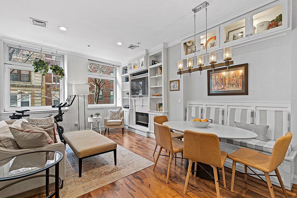 300 Commercial St Apt 209