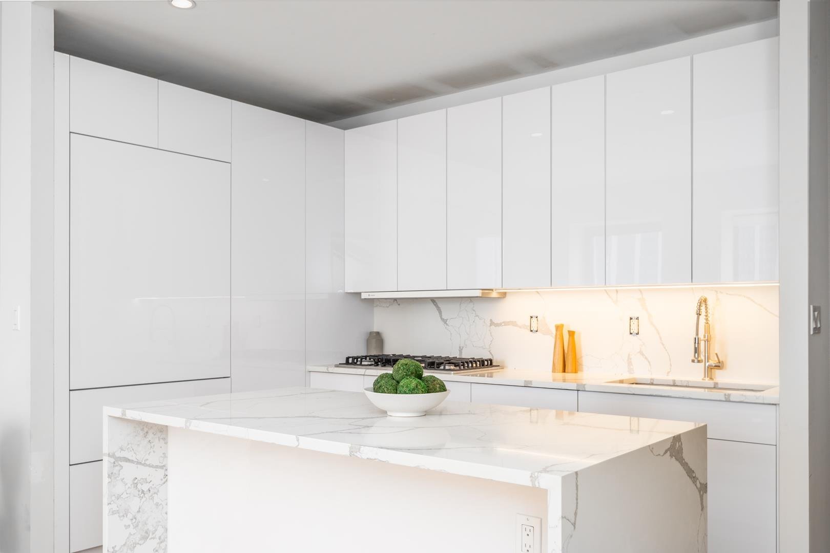 75 Wall Street, Apt 32O