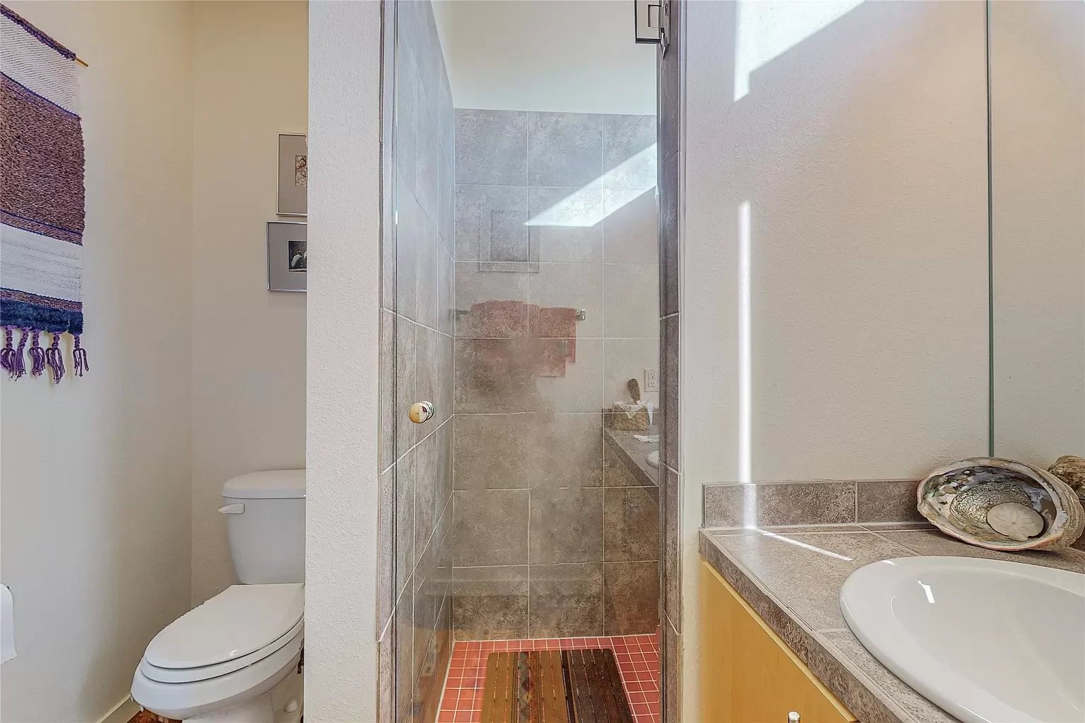604 Avenida Villa Hermosa #201