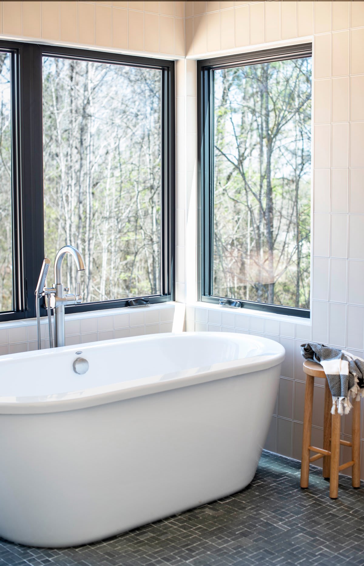 House Tour: Scandi-Modern Farmhouse