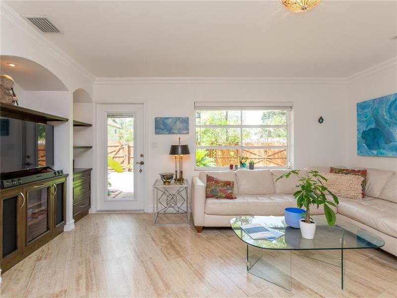 1310 NE 13th Ave