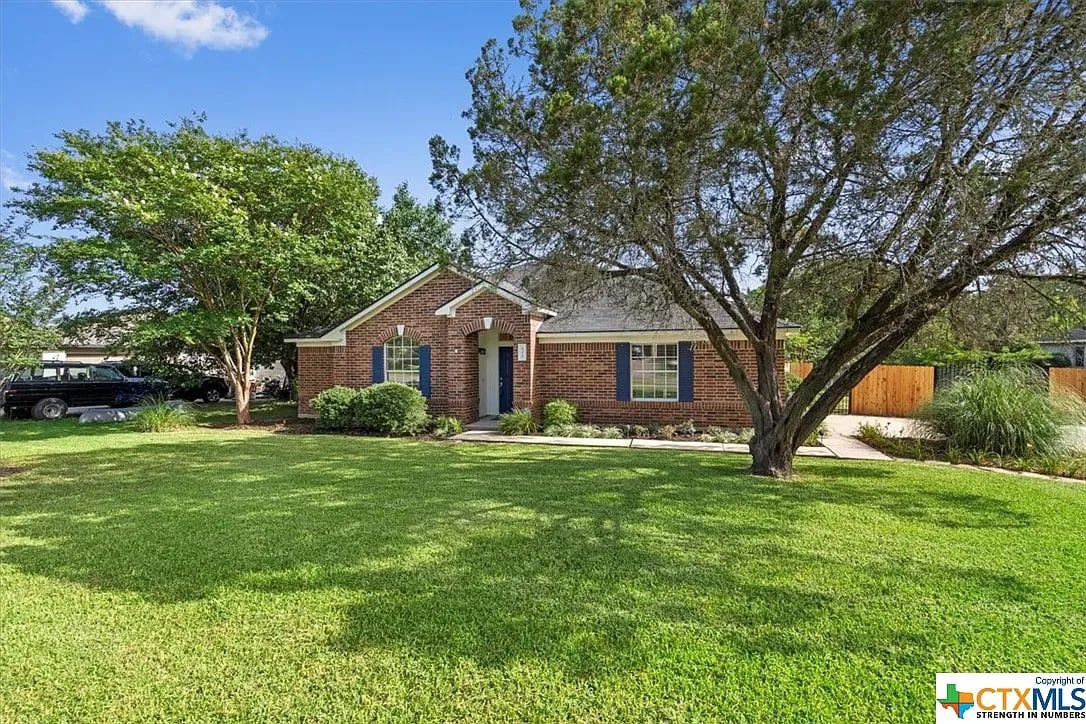 601 Dryden Ln