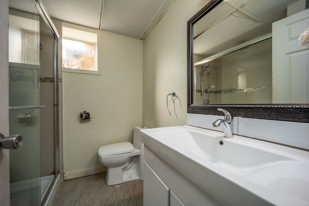 7460 Kraft Cres