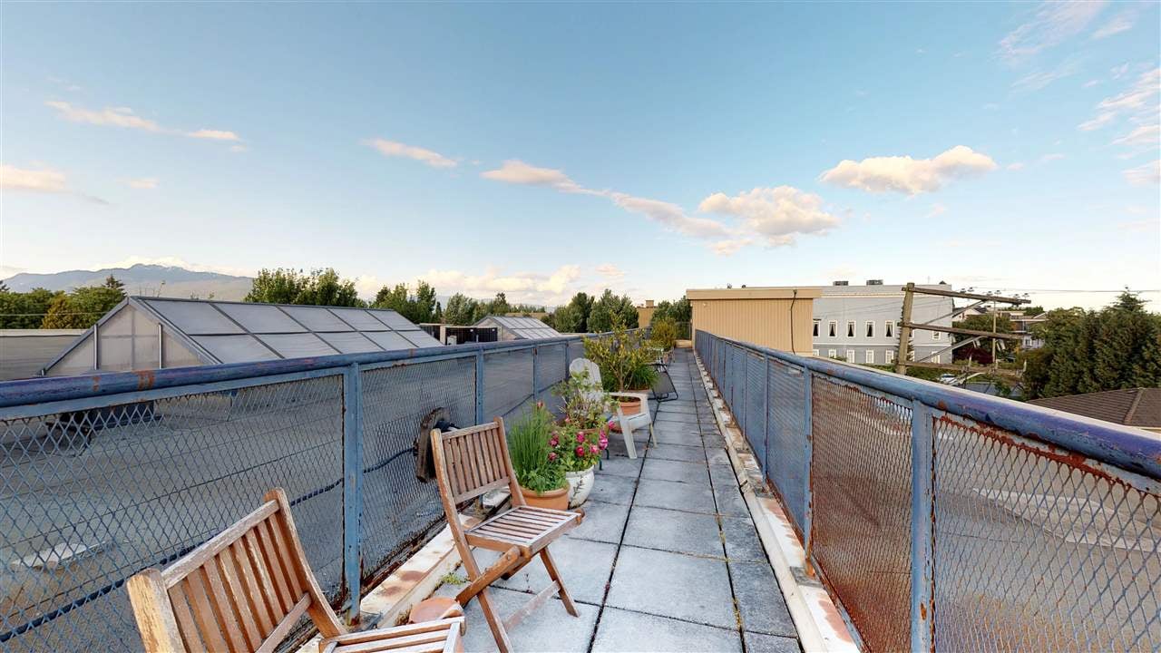 221-2556 E Hastings St