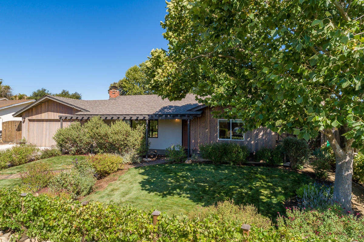 458 Thumbelina Dr