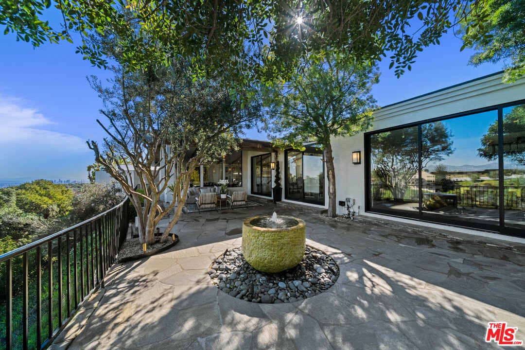 Lumina Villa