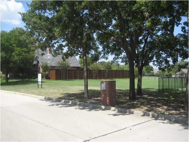 928 Warren Crossing